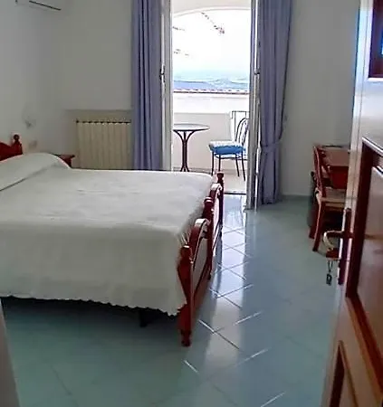 La Pergola Del Torchio Bed and Breakfast Ίσκια